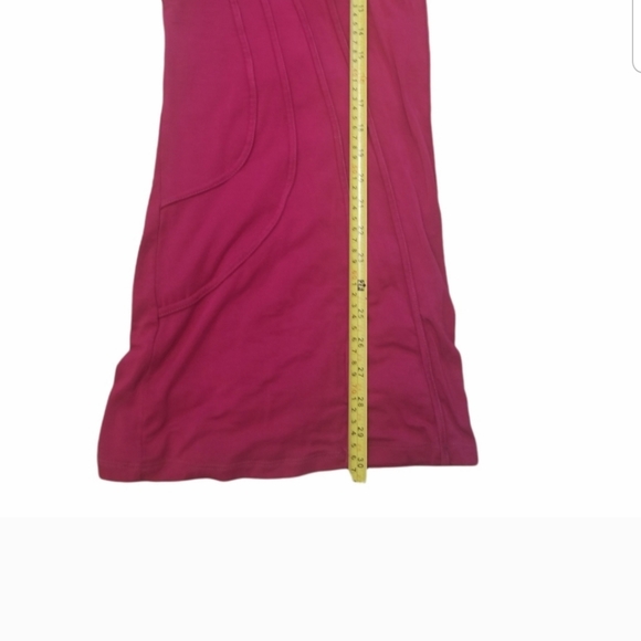 White and pink dresses . - Picture 4 of 10